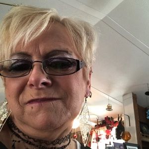 Meet your Posher, Nancy